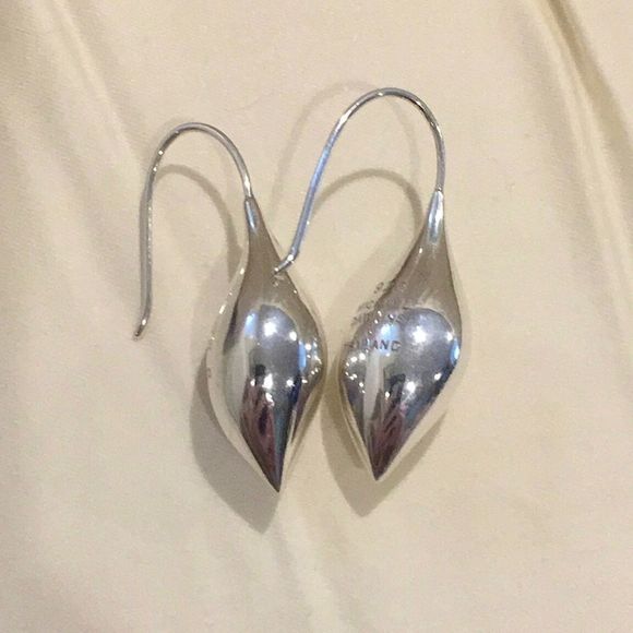MICHAEL DAWKINS Sterling Silver Puff Teardrop French Wire Earrings - Picture 10 of 10